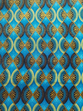 Charger l'image dans la galerie, Tissu wax pailleté - losanges bleus et or - par 50 centimètres