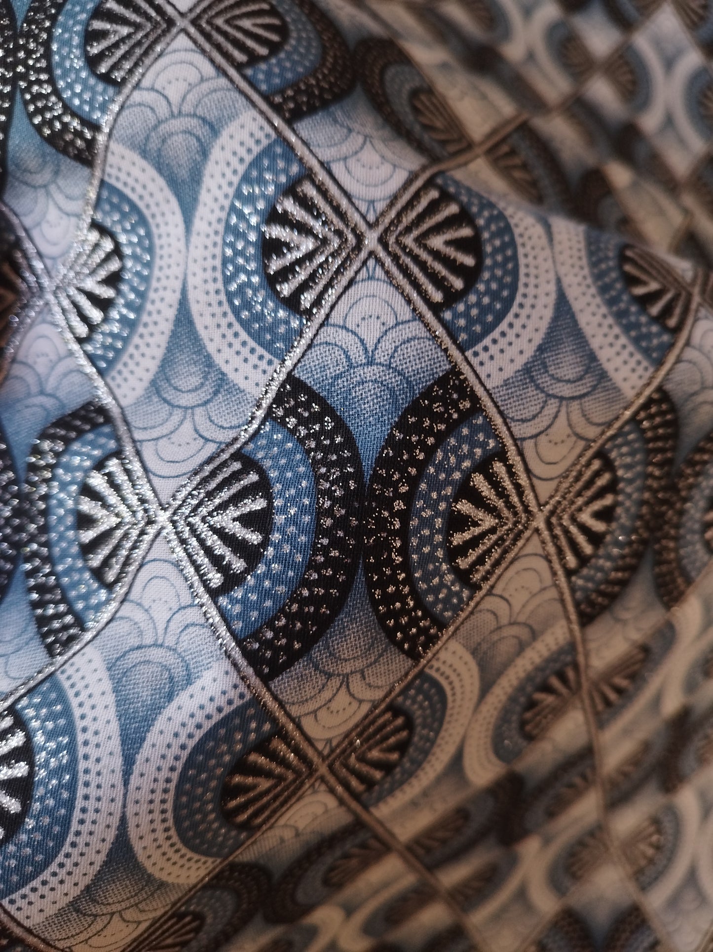 1 yard (90 cm) - Tissu wax pailleté - losanges gris et argentés