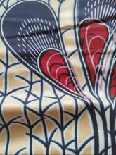 Charger l'image dans la galerie, Tissu wax java - plumes fond champagne irisé - par 50 centimètres