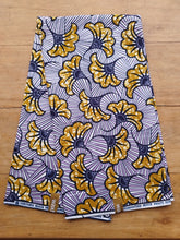 Charger l'image dans la galerie, Tissu wax irisé - fleurs de mariage mordorées fond irisé parme - par 50 centimètres