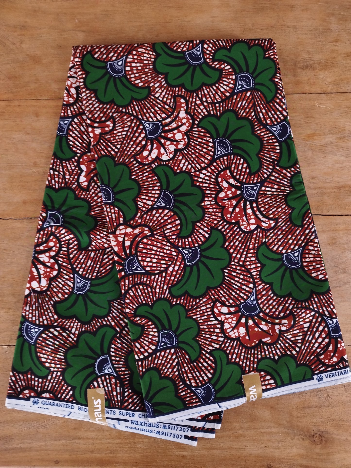 1 yard (90 cm) - Tissu wax - fleurs de mariage vertes et marrons