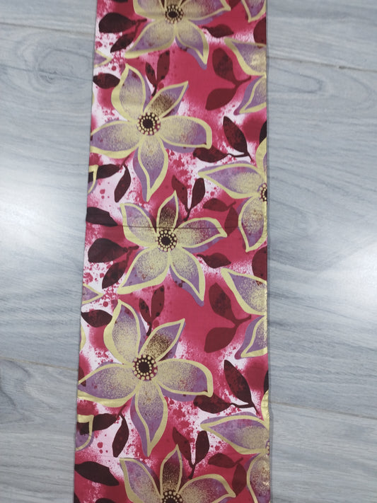 1 yard (90 cm) - Tissu wax java fleurs roses et parmes aux détails dorés