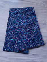 Charger l'image dans la galerie, Tissu wax - petits triangles bleus, violets, noirs - par 50 centimètres