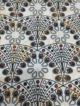 Charger l'image dans la galerie, 6 yards - Tissu wax - façon arabesques noires, rouges, jaunes fond blanc