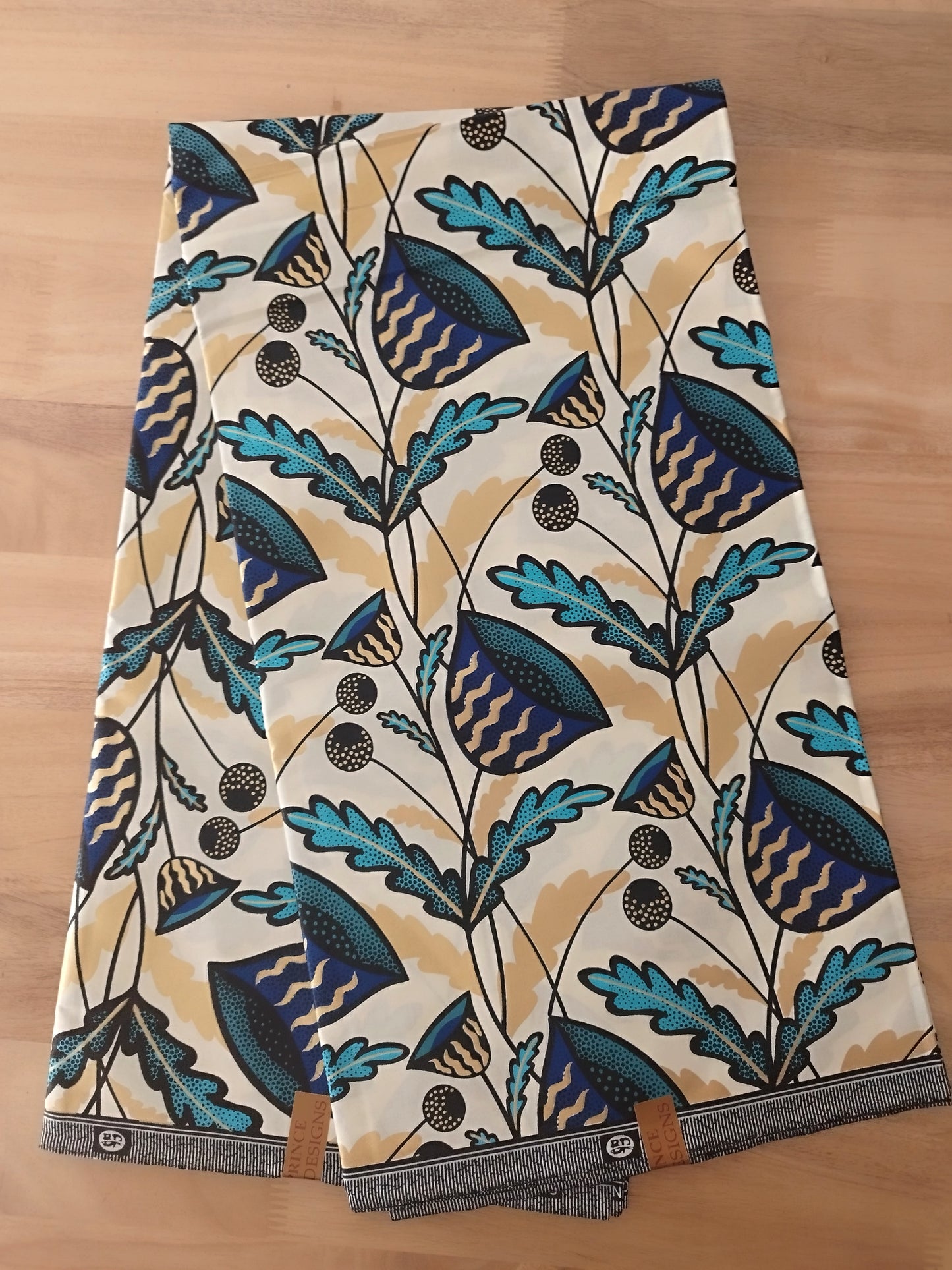 6 yards (5m40) - Tissu wax java - fleurs bleues, vertes, violettes et détails dorés