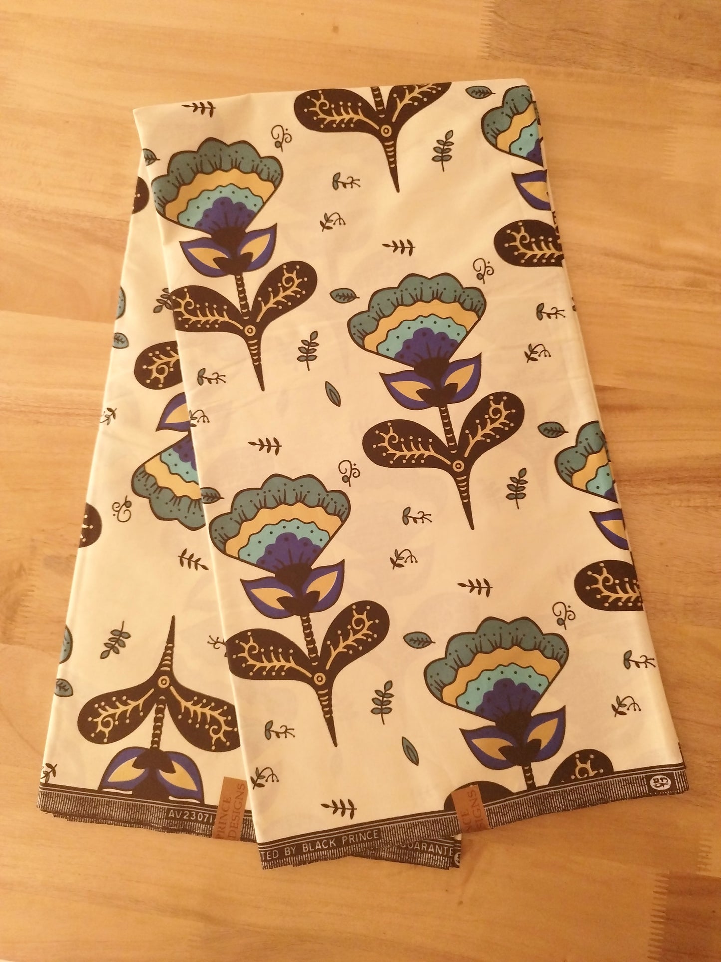 1 yard (90 cm) - Tissu wax java - petites fleurs vertes, bleues, violettes aux détails dorés