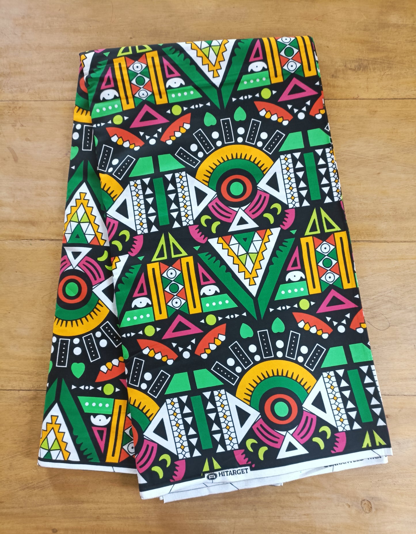 1 yard (90 cm) - Tissu wax - motifs graphiques à dominante verte