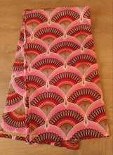 Charger l&#39;image dans la galerie, Tissu wax pailleté - éventails rose corail - par 50 centimètres

