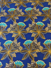 Charger l&#39;image dans la galerie, Tissu wax pailleté - fleurs fond bleu roi et doré - par 50 centimètres
