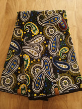 Charger l&#39;image dans la galerie, Tissu wax - motif paisley ou cachemire fond noir - par 50 centimètres
