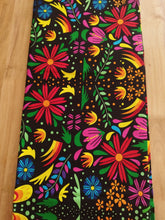 Charger l&#39;image dans la galerie, 6 yards (5m40) - tissu wax feuilles, fleurs et papillons multicolores
