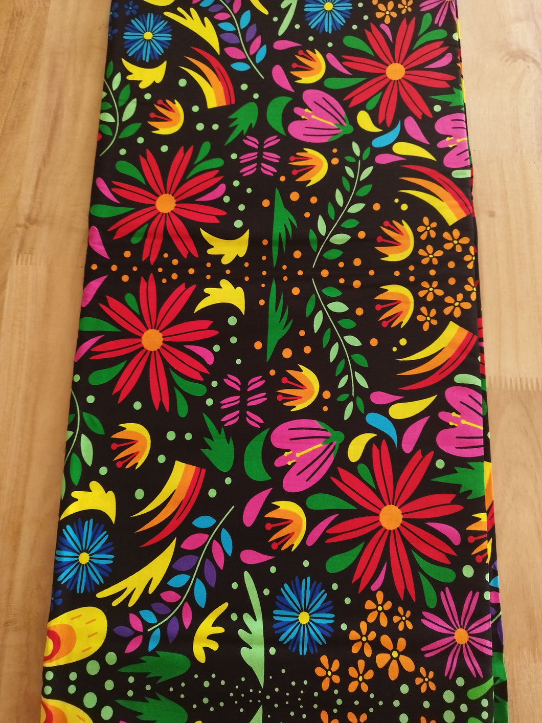 6 yards (5m40) - tissu wax feuilles, fleurs et papillons multicolores