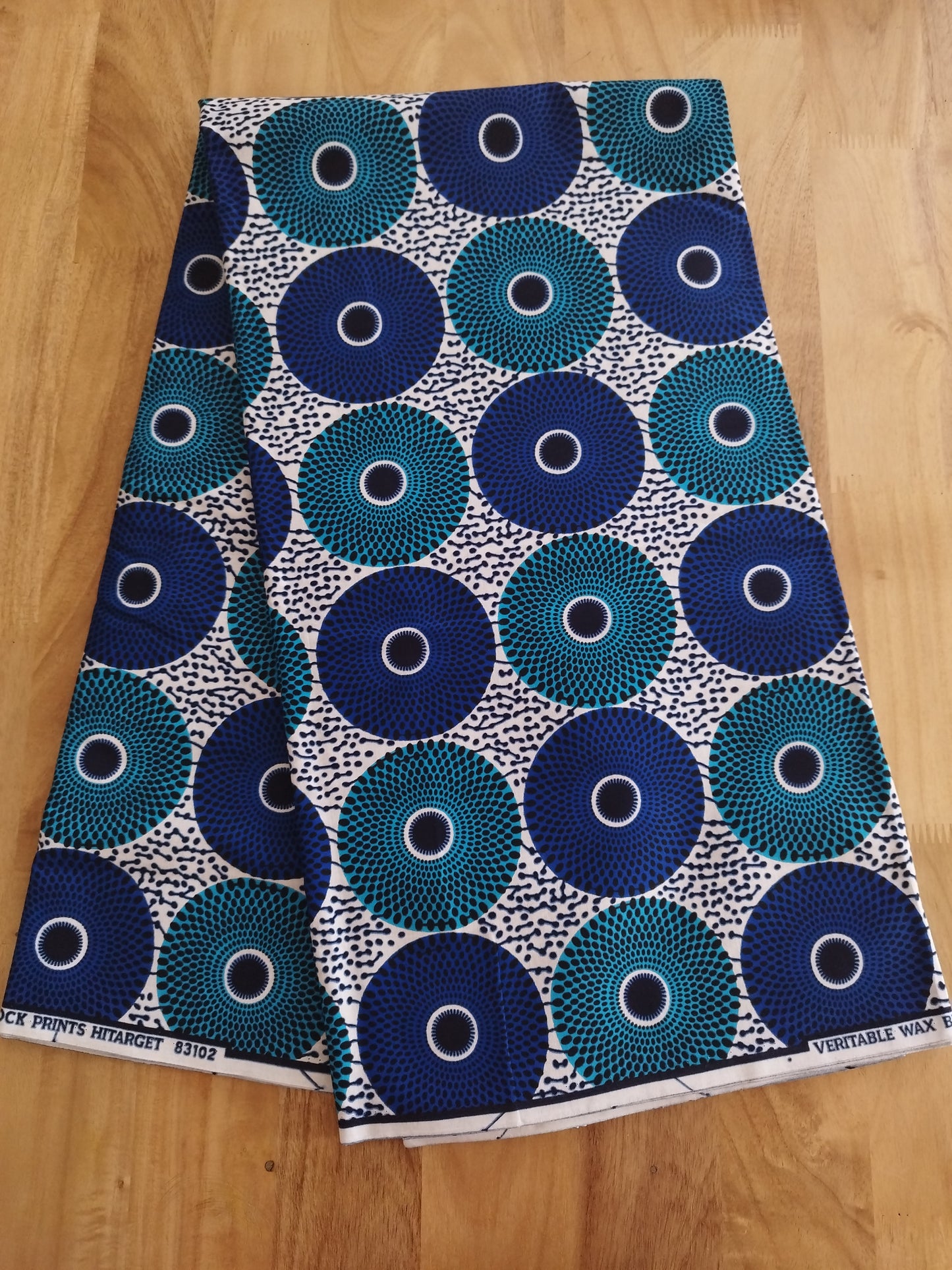 1 yard (90 cm) - Tissu wax - petits disques 2 tons bleus