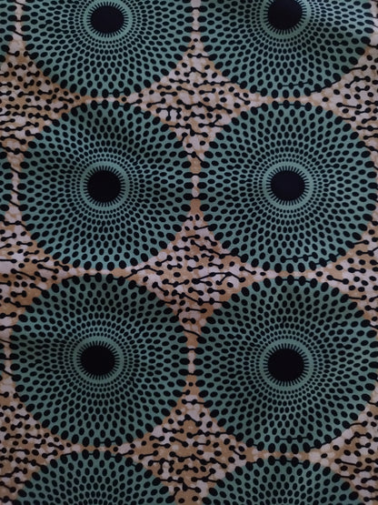 1 yard (90 cm) - Tissu wax - petits disques verts fond beige