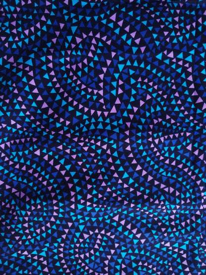 1 yard (90 cm) - Tissu wax - petits triangles bleus, violets, noirs