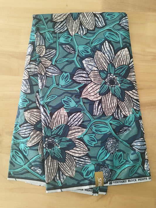 1 yard (90 cm) - Tissu wax java - grandes fleurs fond irisé turquoise