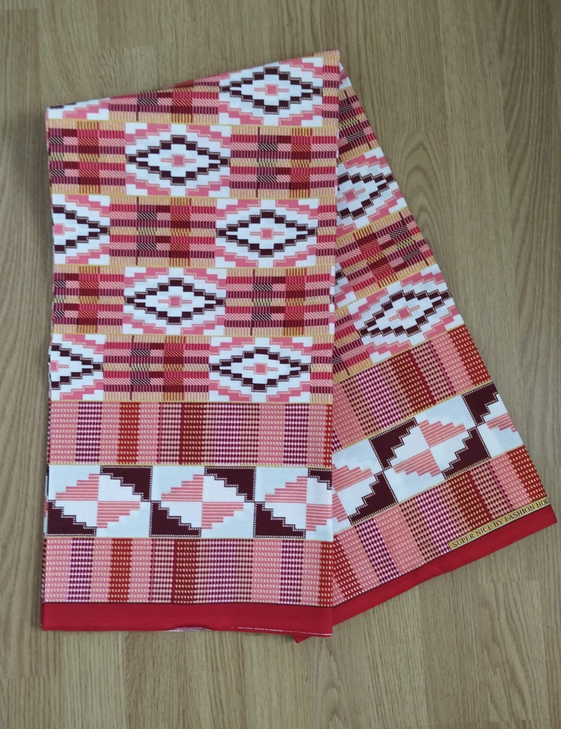 1 yard (90 cm) - Tissu wax pailleté - motif façon kente corail et doré