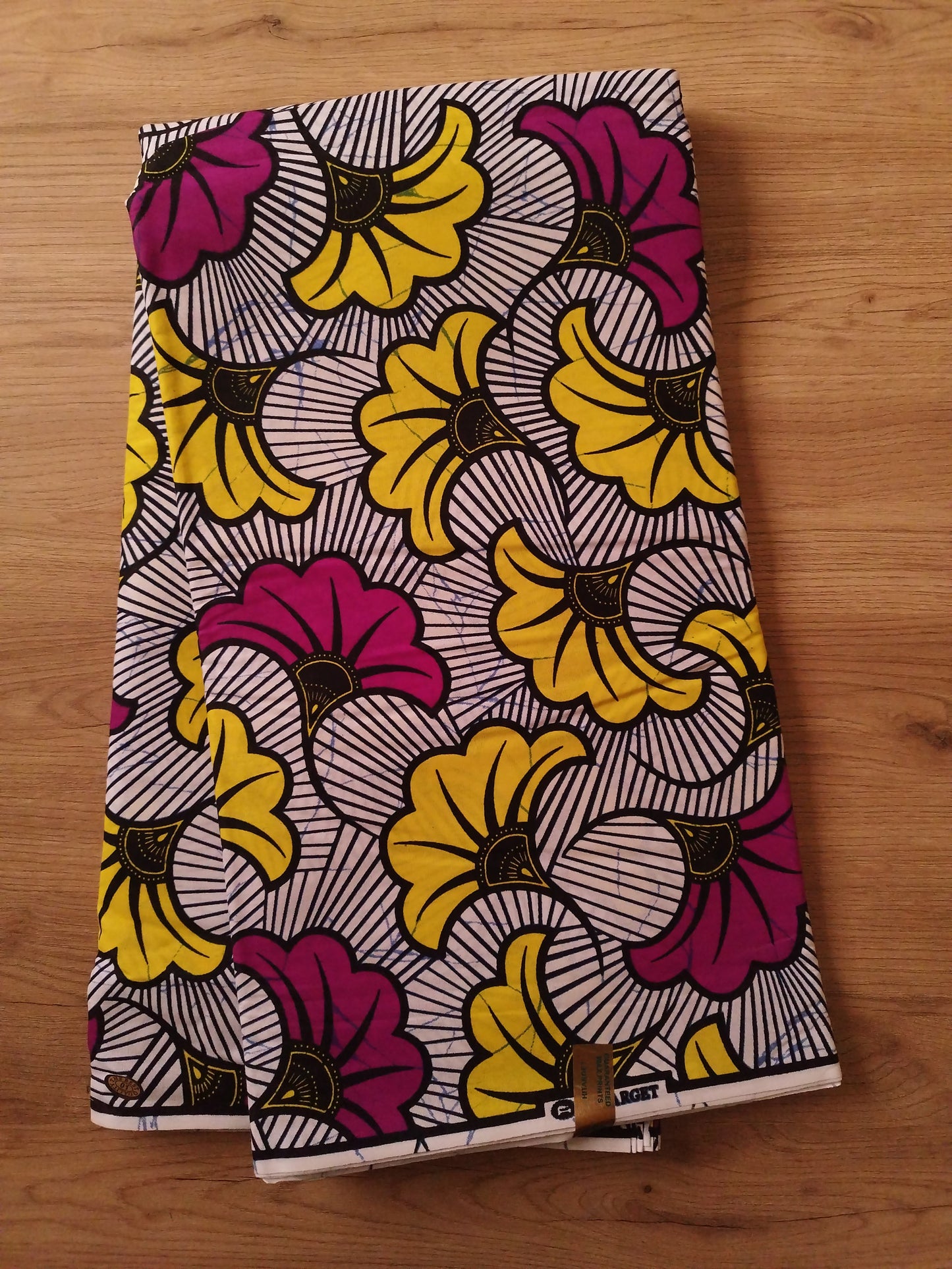 6 yards (5m40) - Tissu wax fleurs de mariage violettes et jaunes