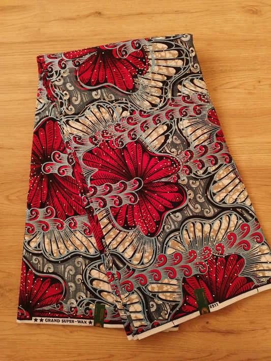 1 yard (90 cm) - Tissu wax grandes fleurs rouges aux détails gris irisés