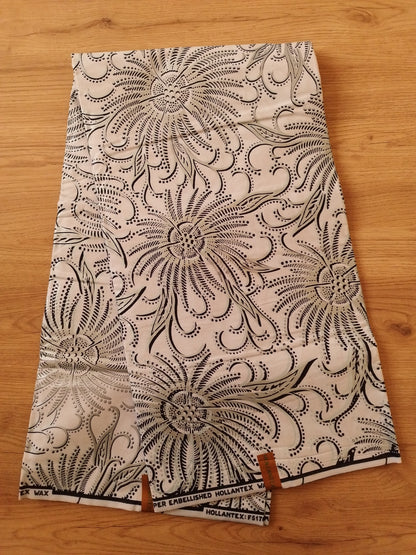 1 yard (90 cm) - Tissu wax java motifs blancs et turquoises brillants