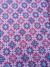 Charger l&#39;image dans la galerie, Tissu coton imprimé - rosaces roses, blanches et bleues - certifié Oeko-Tex Standard 100 - par 50 cm

