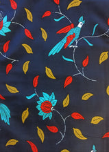 Charger l&#39;image dans la galerie, Tissu wax - oiseaux et feuilles bleu et rouge/orangé - à partir de 50 centimètres
